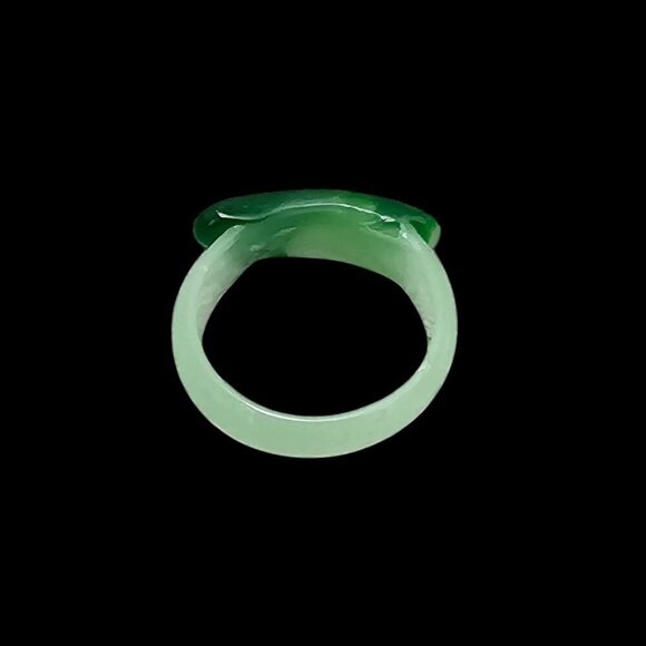 Carved Jade Nephrite Saddle Translucent Natural Green Jade Band Ring - Picture 5 of 7